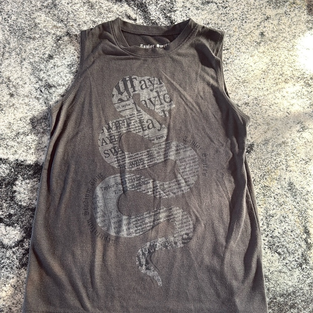 Taylor Swift Reputation Snake Tour Muscle Tank Top Dark Grey Size Small